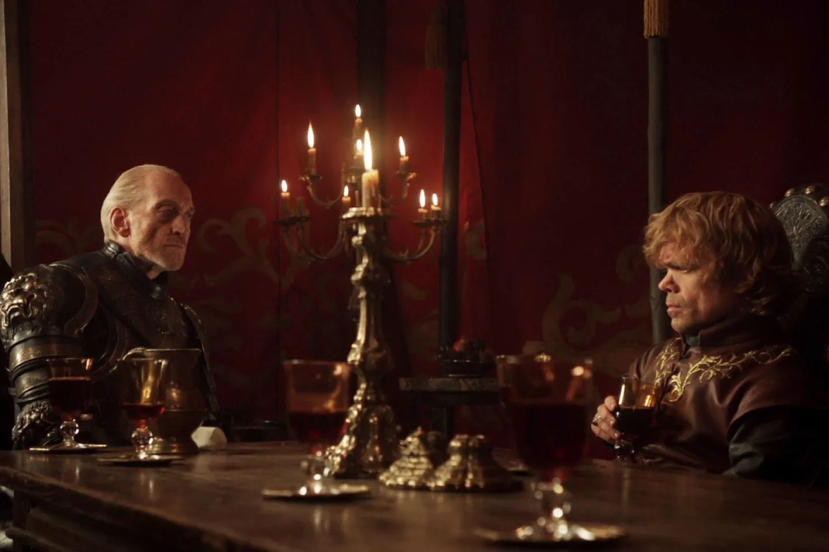 tywin and tyrion having a conversation from game of thrones